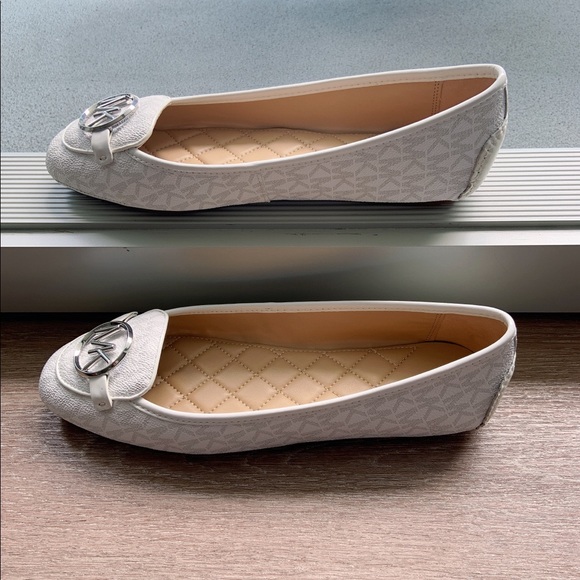 Michael Kors flats in white - Picture 5 of 14